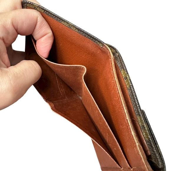 Louis Vuitton Monogram Leather Elise Envelope Compact Bifold Unisex Wallet - Picture 4 of 8